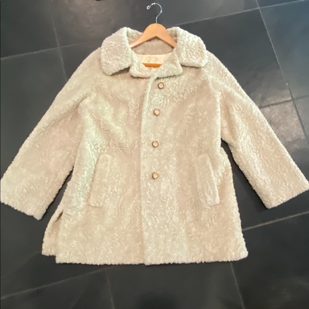 Vintage 1950’s/1960’s  Faux Persian Lamb Beige Car Coat size L 33 1/2” Long